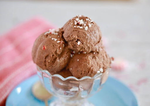 Homemade Chocolate Ice Cream with Machine